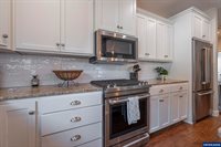 1164 SW Cherry St, Dallas, OR 97338