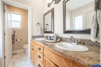 1164 SW Cherry St, Dallas, OR 97338