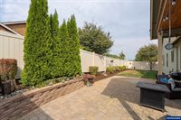 1164 SW Cherry St, Dallas, OR 97338