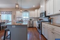 1164 SW Cherry St, Dallas, OR 97338