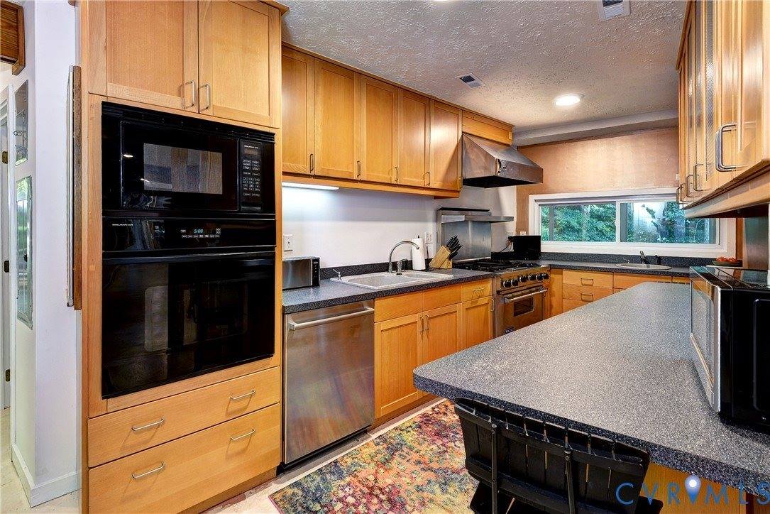 8615 Historical Path Road, New Kent, VA 23124