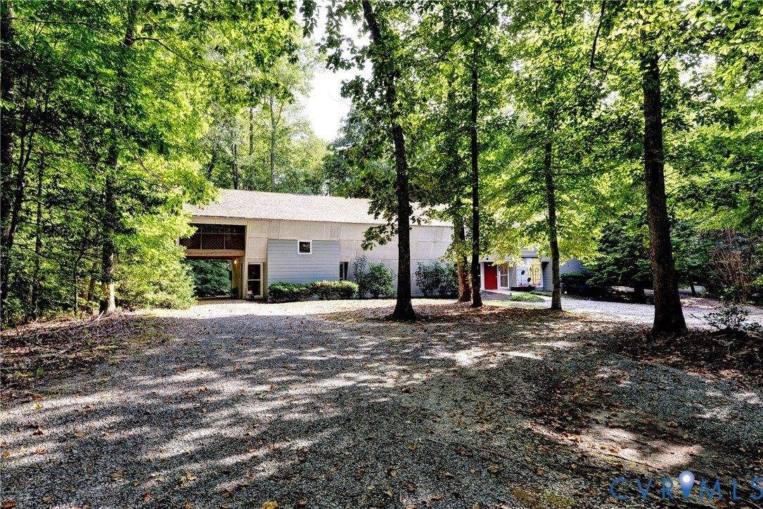 8615 Historical Path Road, New Kent, VA 23124