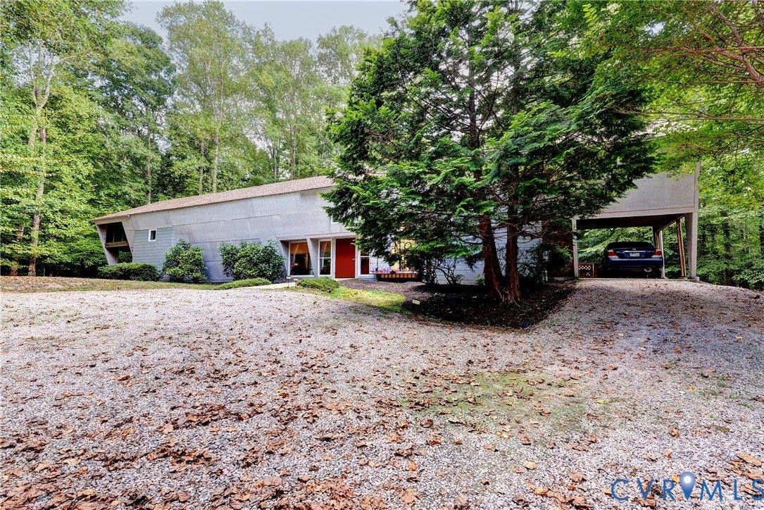 8615 Historical Path Road, New Kent, VA 23124