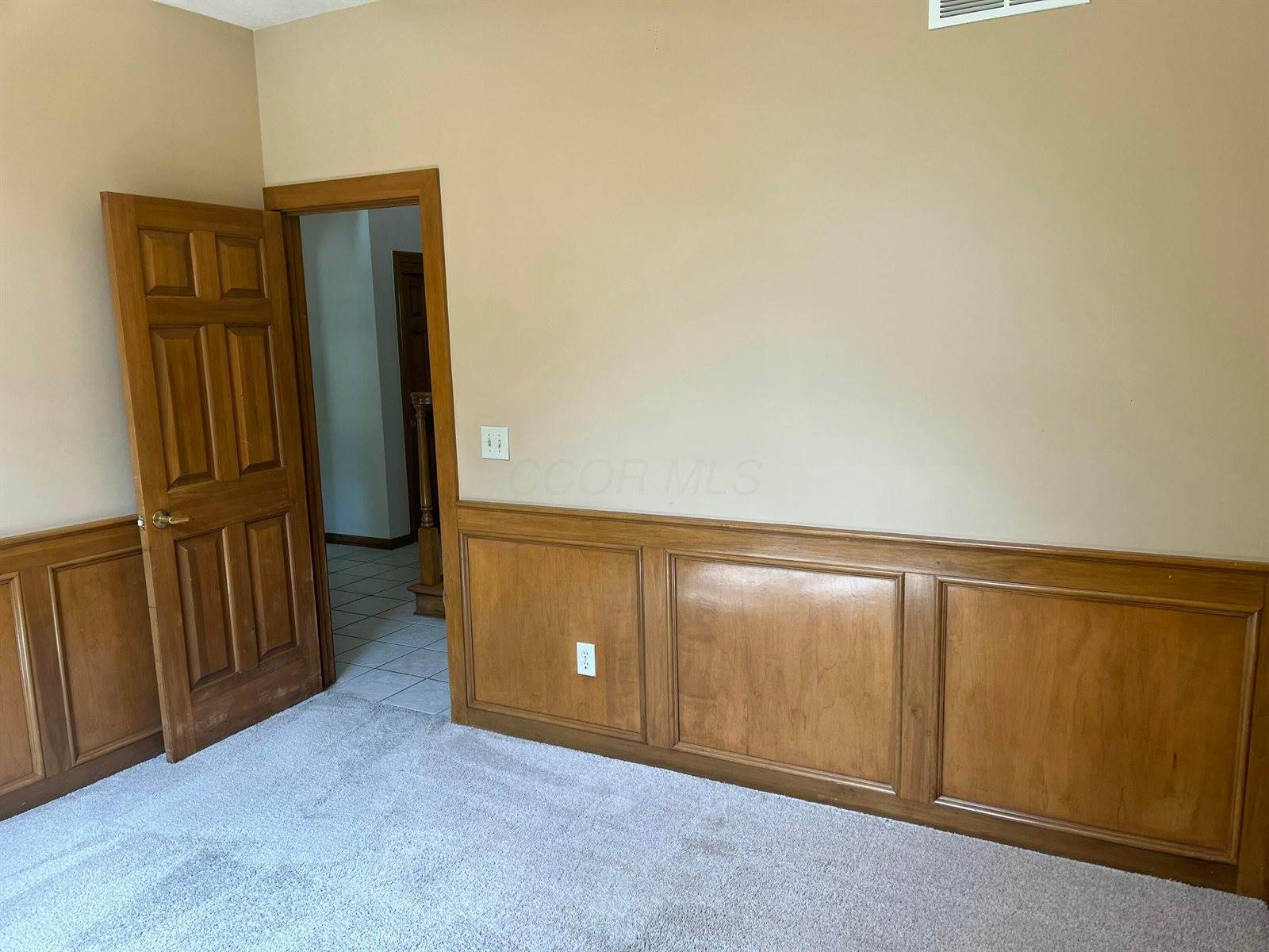 1156 Lake Point, Westerville, OH 43082