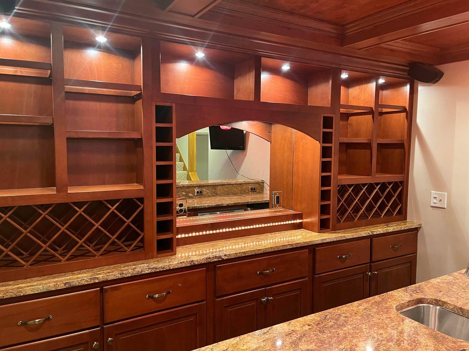 1156 Lake Point, Westerville, OH 43082