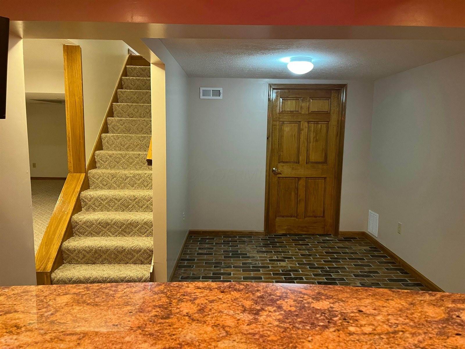 1156 Lake Point, Westerville, OH 43082