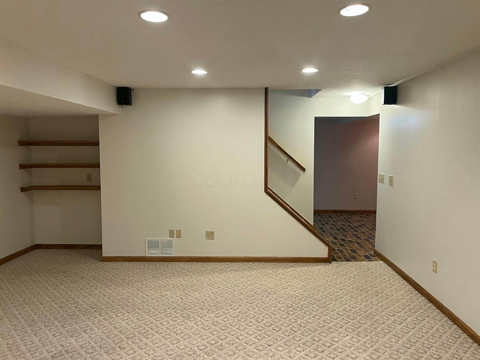 1156 Lake Point, Westerville, OH 43082