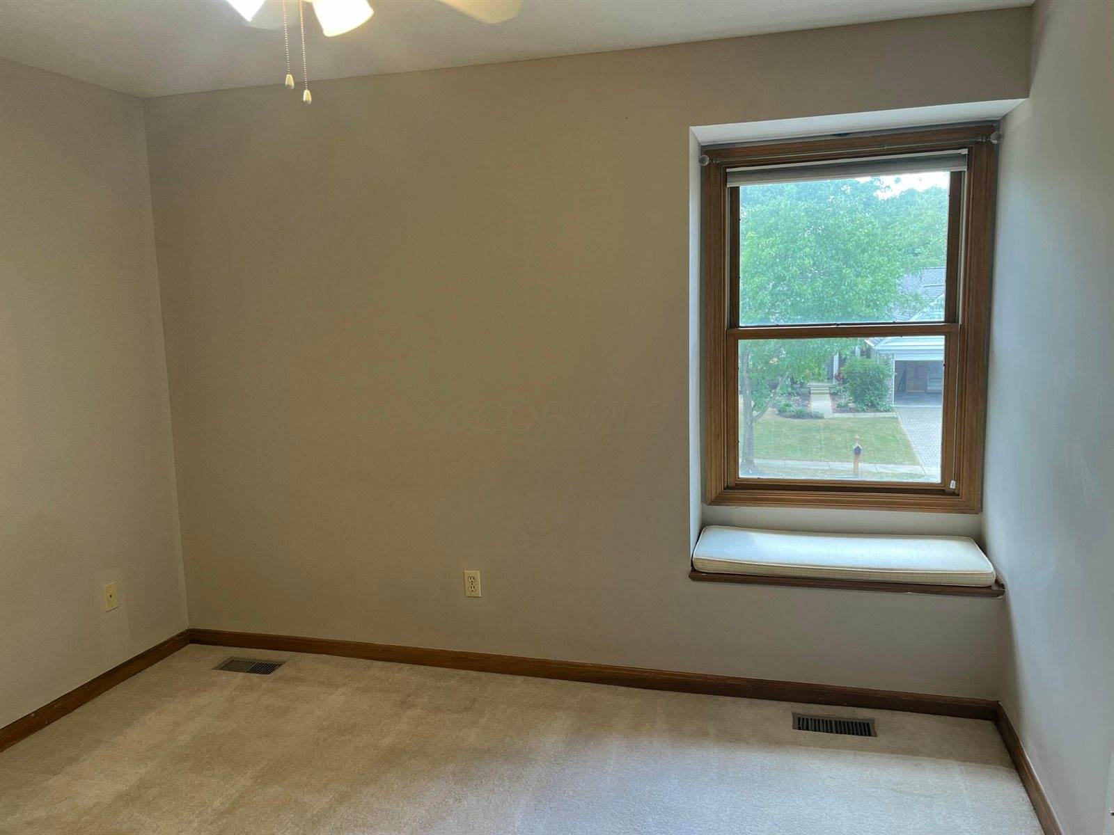 1156 Lake Point, Westerville, OH 43082