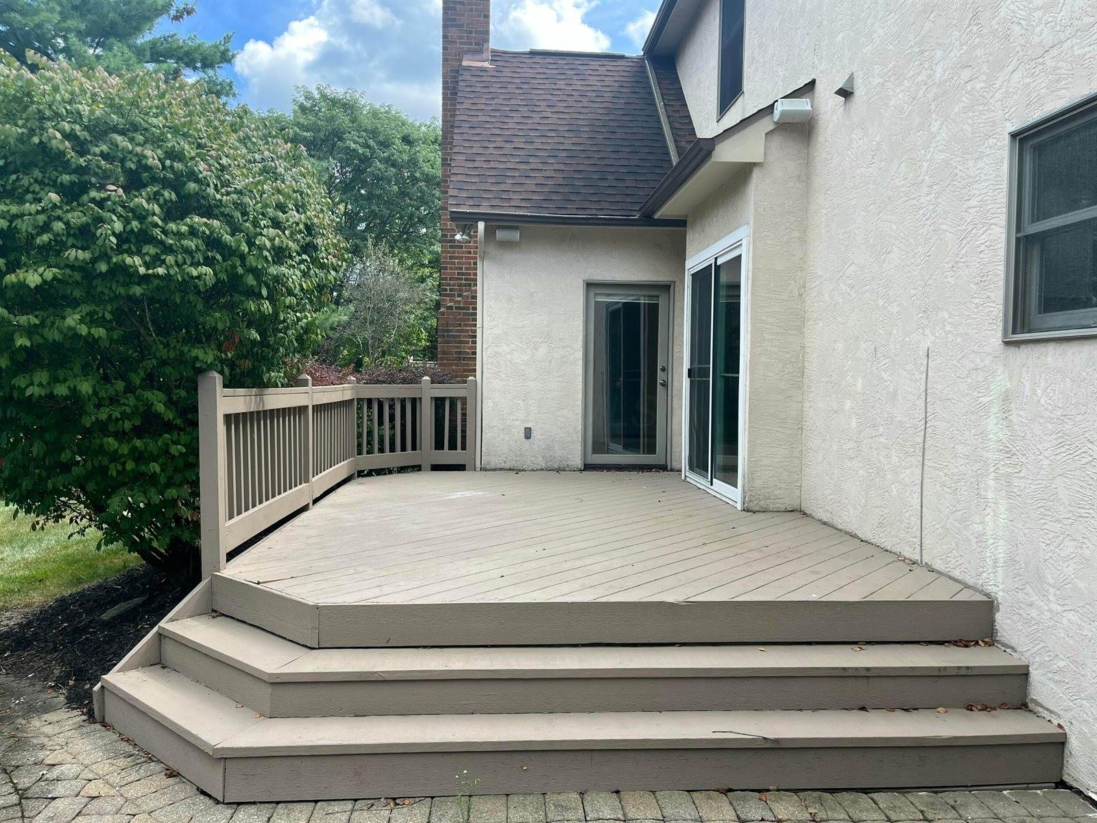 1156 Lake Point, Westerville, OH 43082