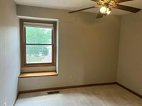 1156 Lake Point, Westerville, OH 43082