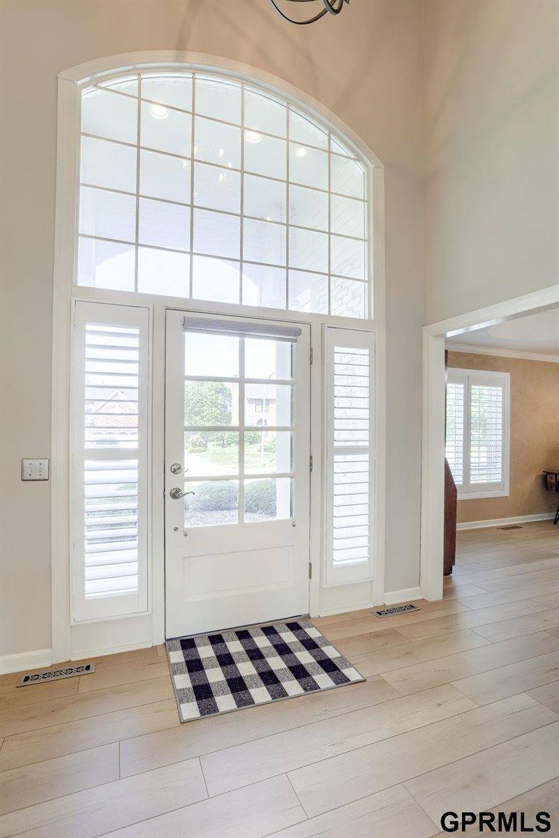 1525 South 181St Street, Omaha, NE 68130