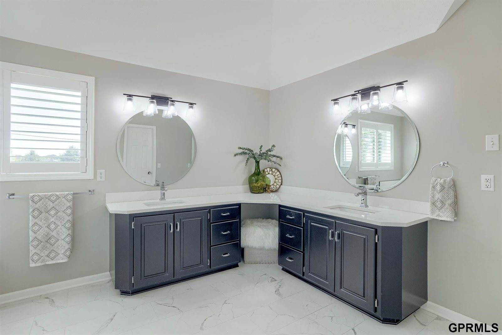 1525 South 181St Street, Omaha, NE 68130