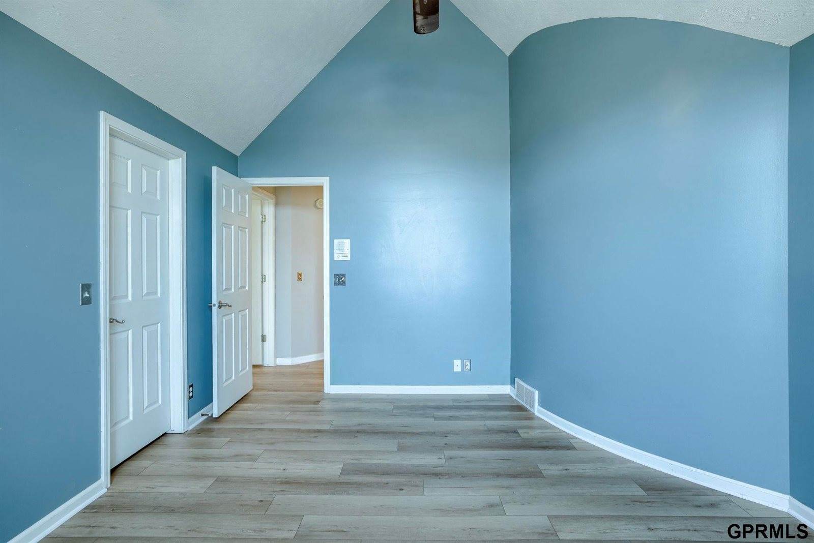 1525 South 181St Street, Omaha, NE 68130