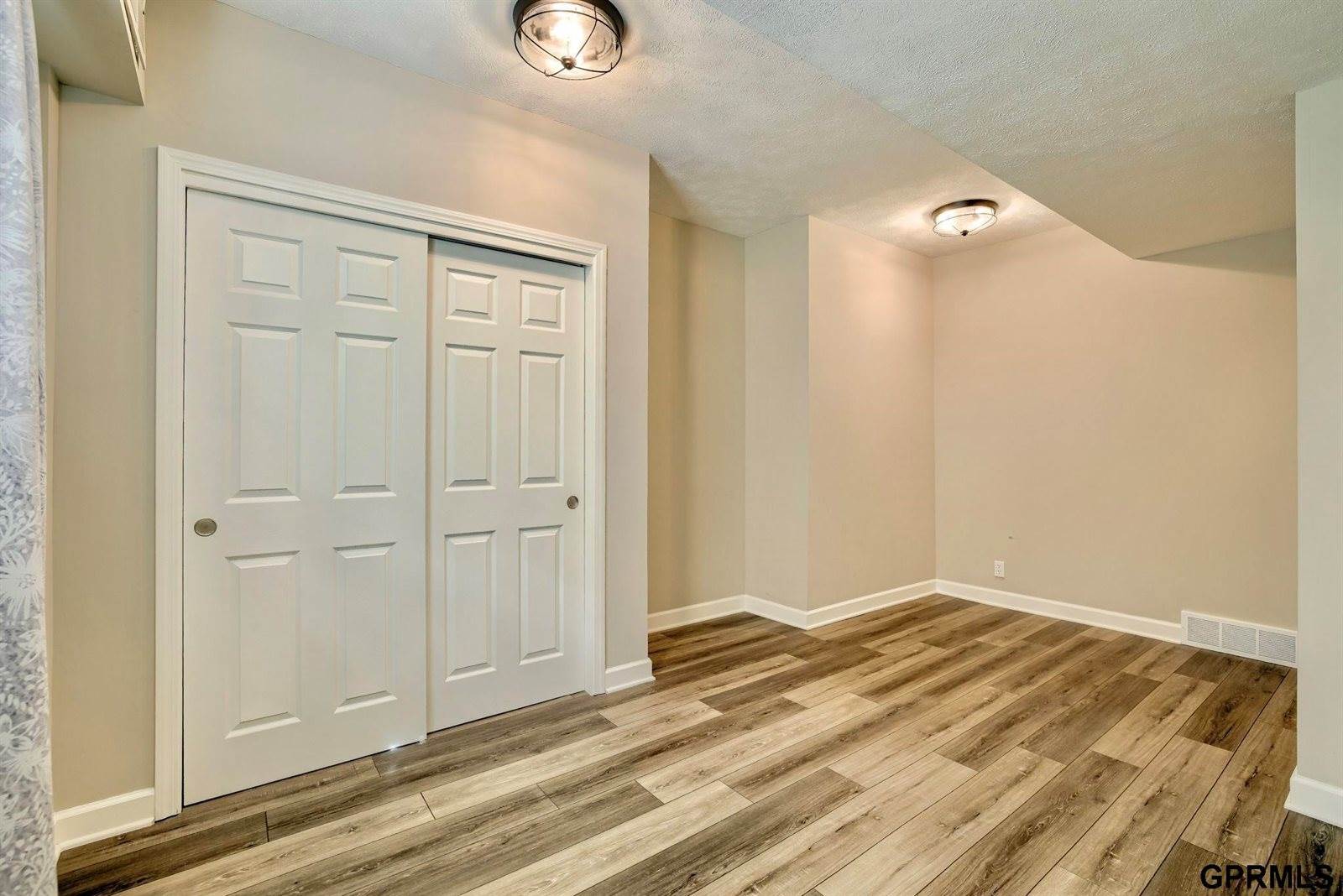 1525 South 181St Street, Omaha, NE 68130