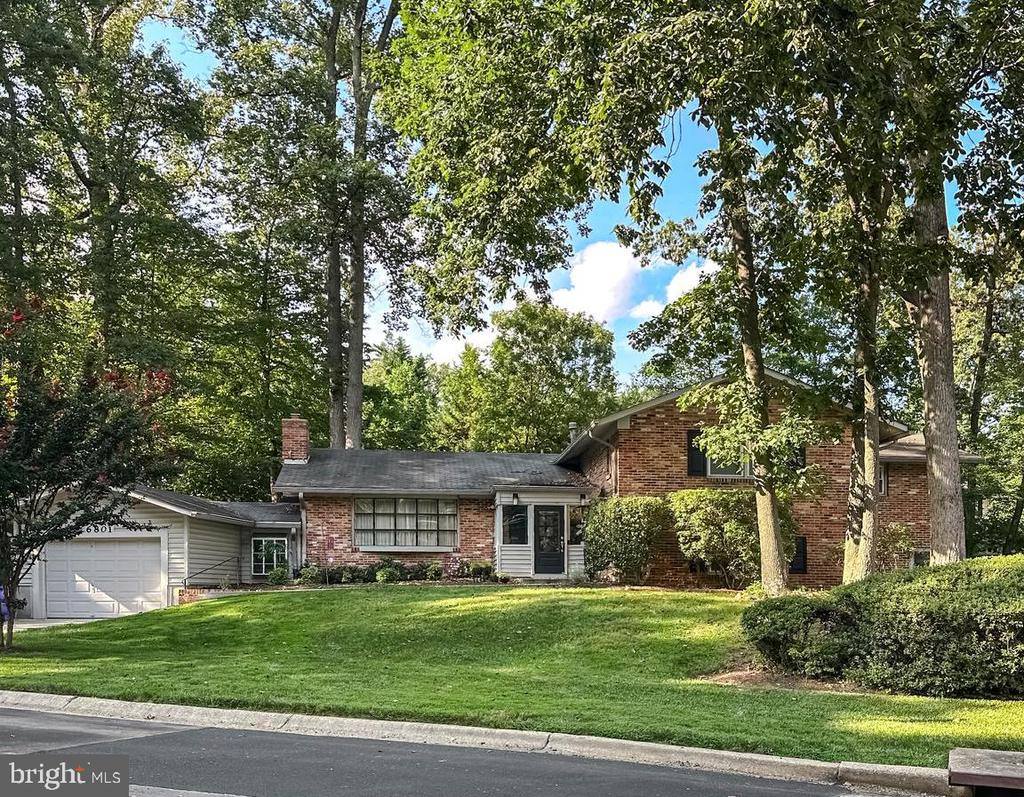 6801 Tildenwood Lane, Rockville, MD 20852