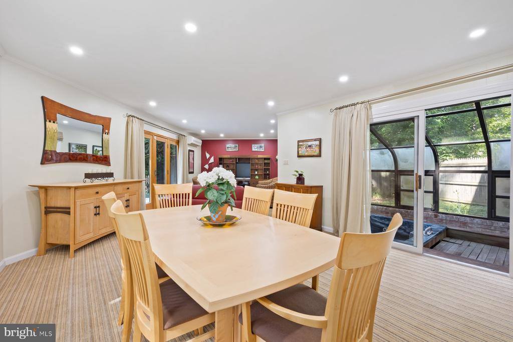 6801 Tildenwood Lane, Rockville, MD 20852