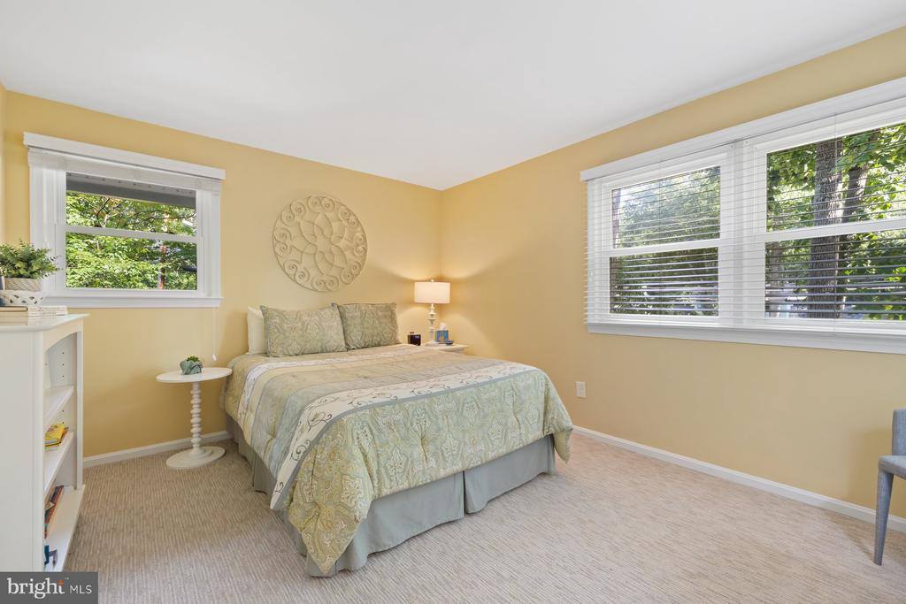 6801 Tildenwood Lane, Rockville, MD 20852