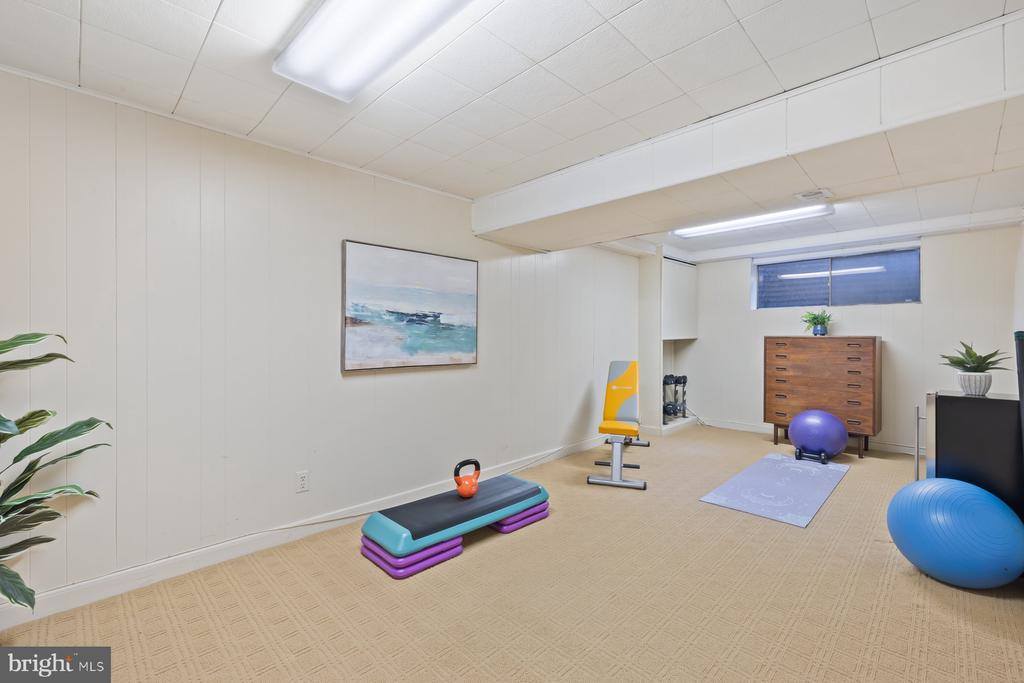 6801 Tildenwood Lane, Rockville, MD 20852