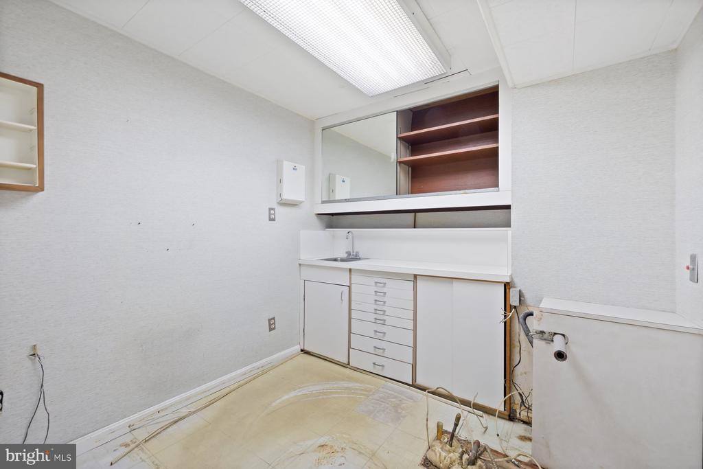 6801 Tildenwood Lane, Rockville, MD 20852