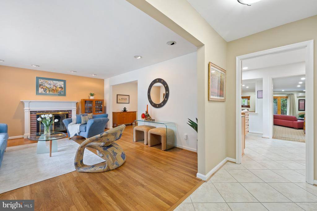 6801 Tildenwood Lane, Rockville, MD 20852