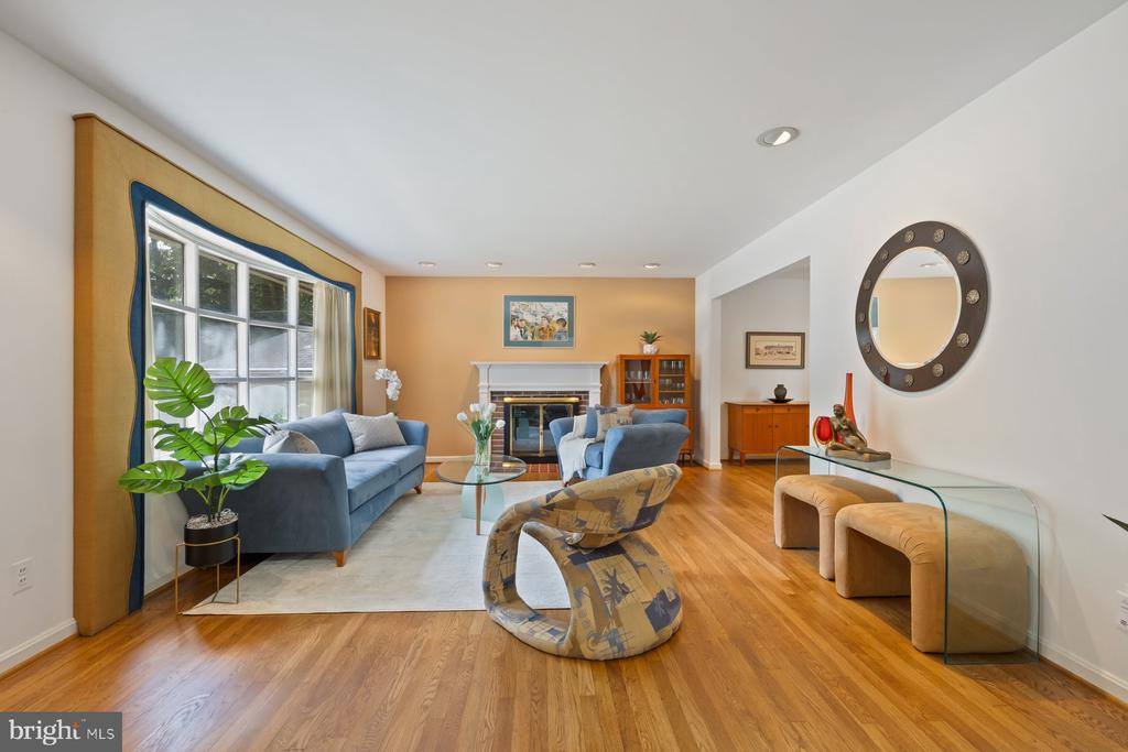 6801 Tildenwood Lane, Rockville, MD 20852