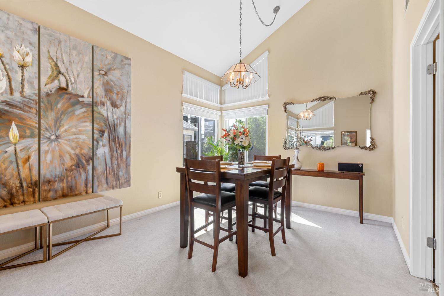 516 Owl Court, Vacaville, CA 95687