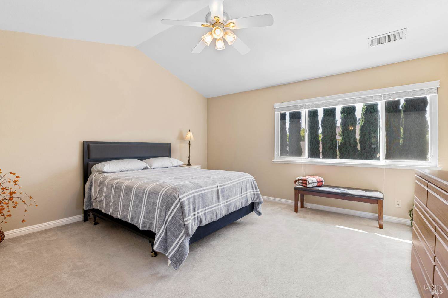 516 Owl Court, Vacaville, CA 95687