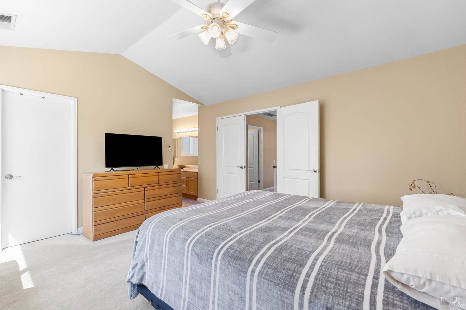 516 Owl Court, Vacaville, CA 95687