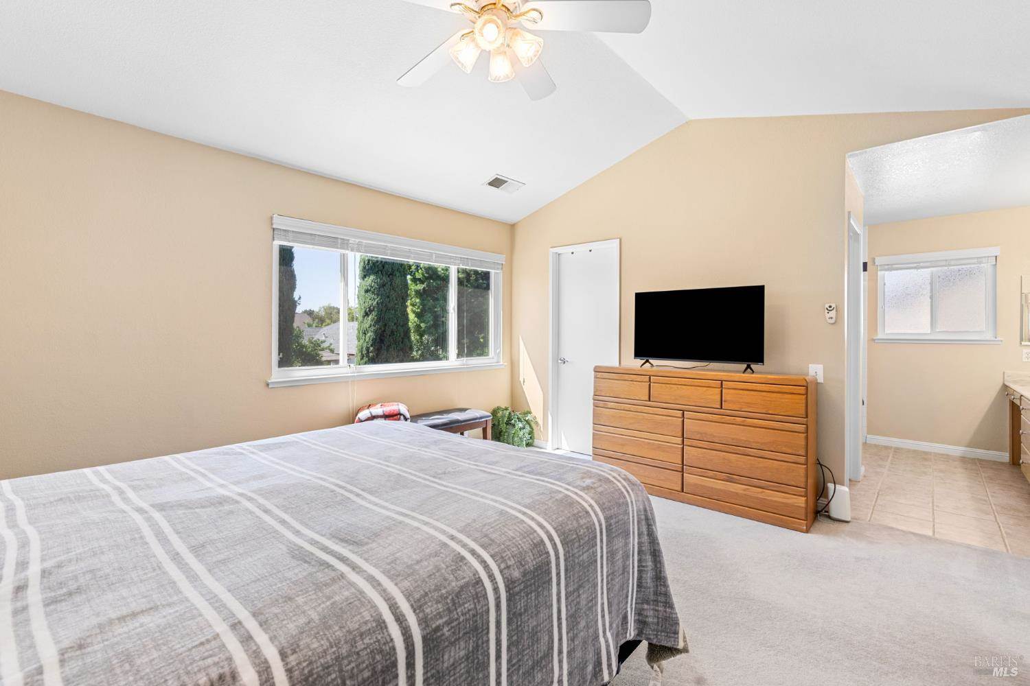 516 Owl Court, Vacaville, CA 95687
