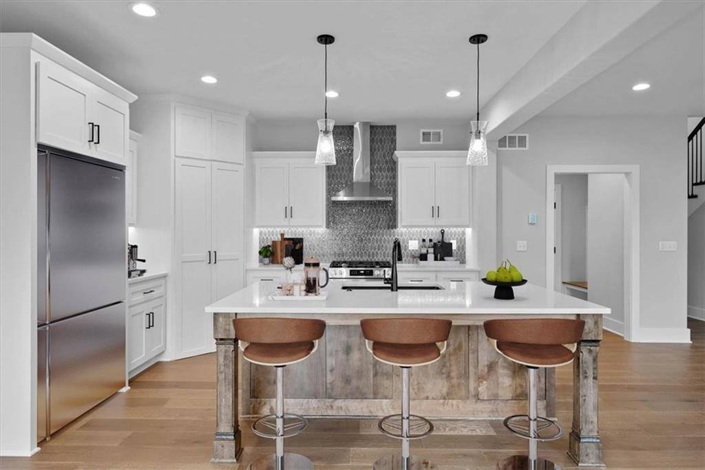 4015 NE Sagamore Drive, Lee's Summit, MO 64064