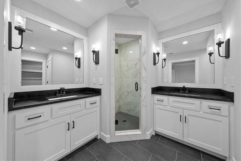 4015 NE Sagamore Drive, Lee's Summit, MO 64064