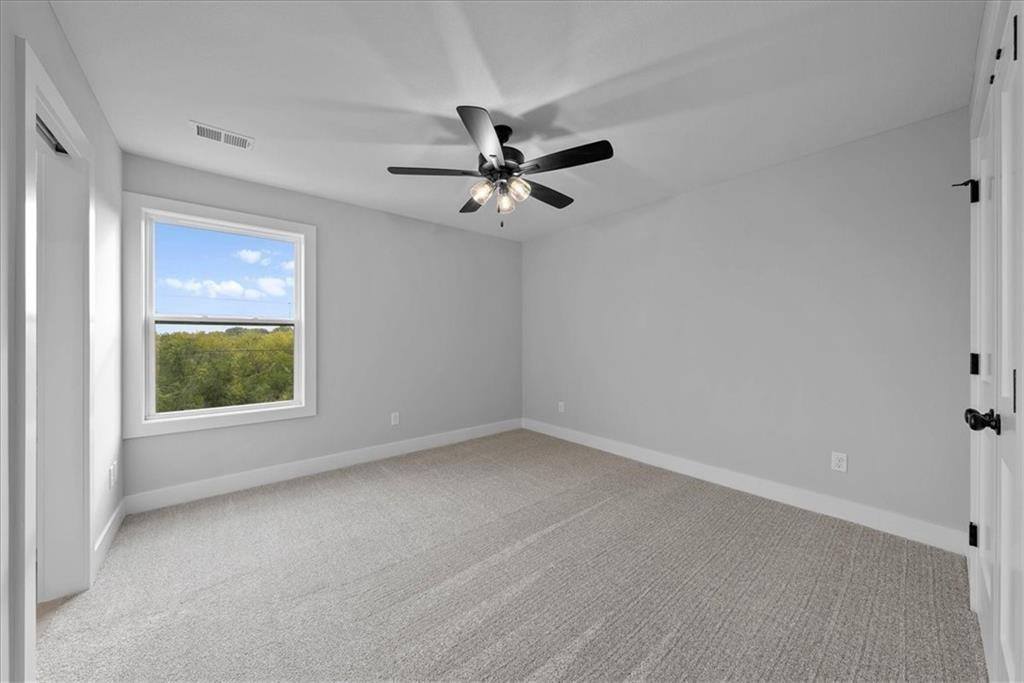 4015 NE Sagamore Drive, Lee's Summit, MO 64064