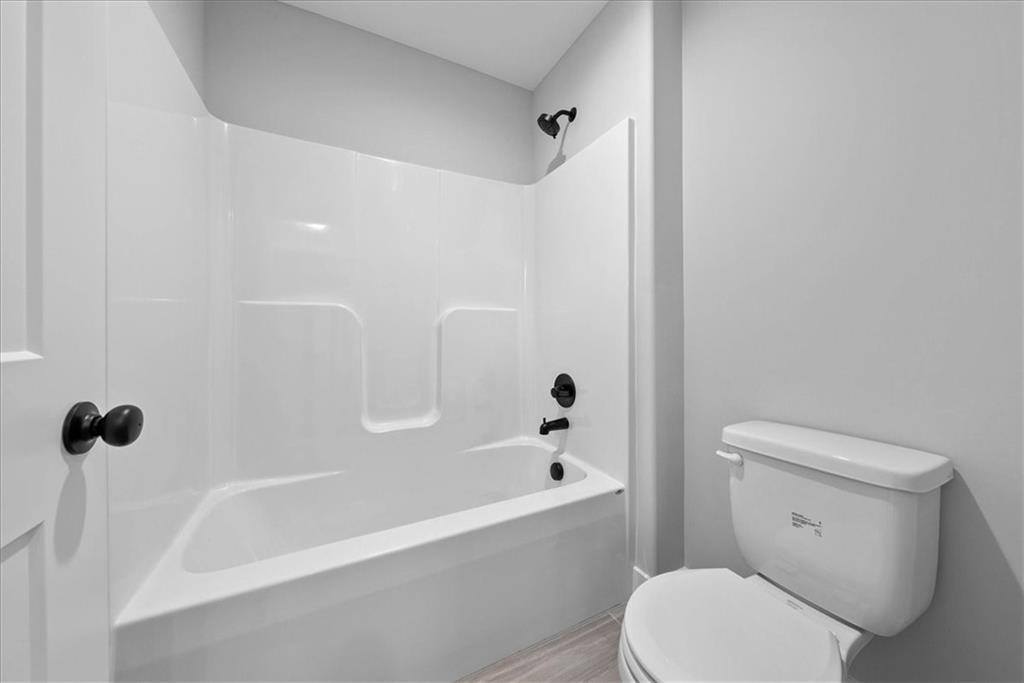 4015 NE Sagamore Drive, Lee's Summit, MO 64064