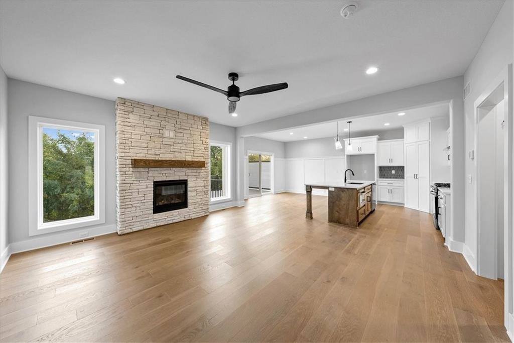 4015 NE Sagamore Drive, Lee's Summit, MO 64064