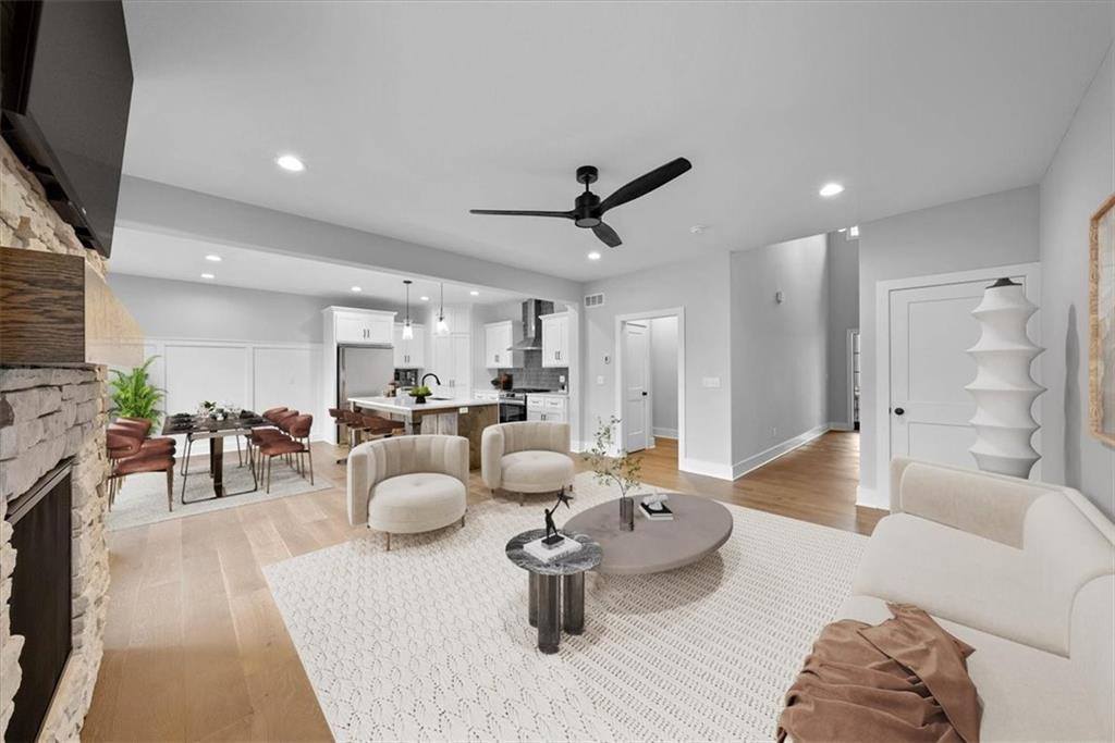 4015 NE Sagamore Drive, Lee's Summit, MO 64064