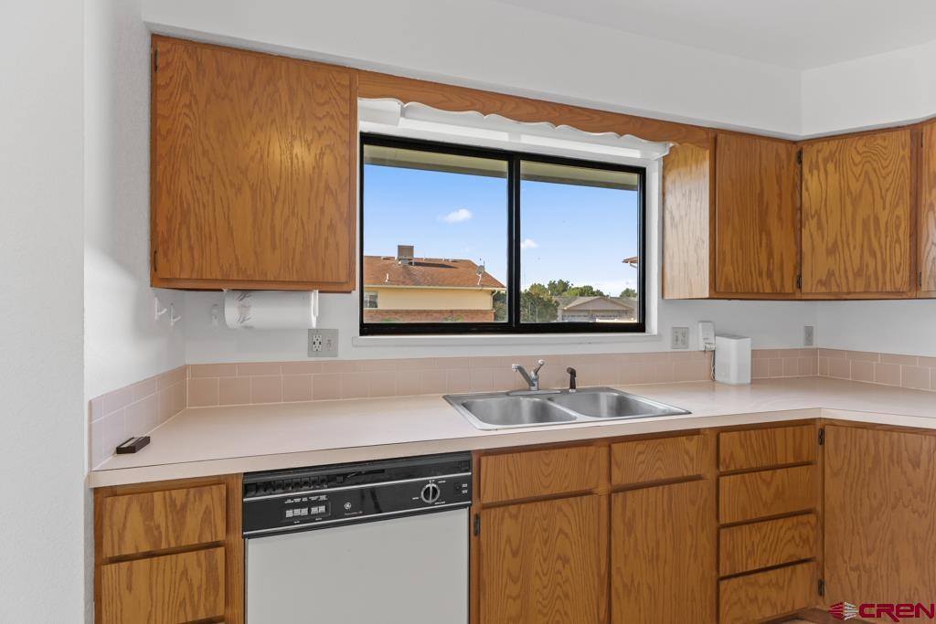 2038 Winston Way, Montrose, CO 81401