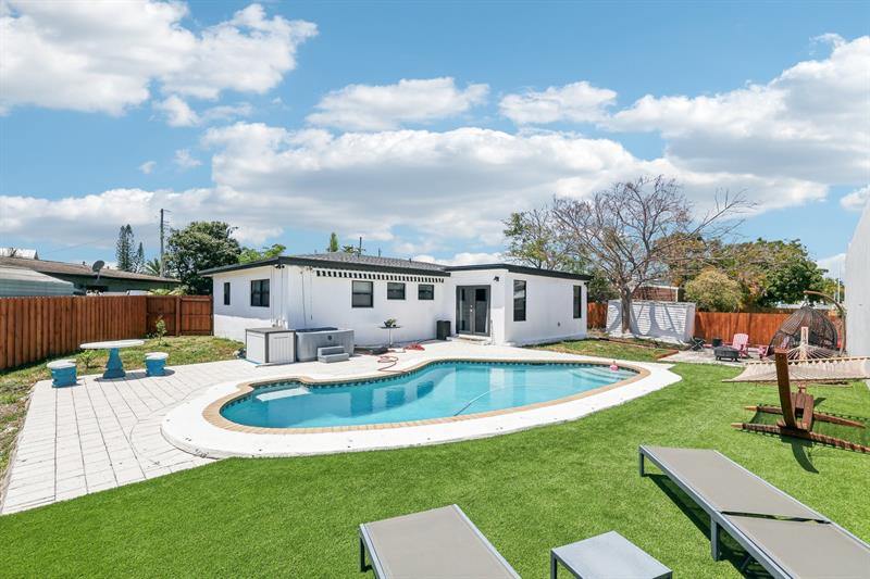 2030 SW 22nd Ave, Fort Lauderdale, FL 33312