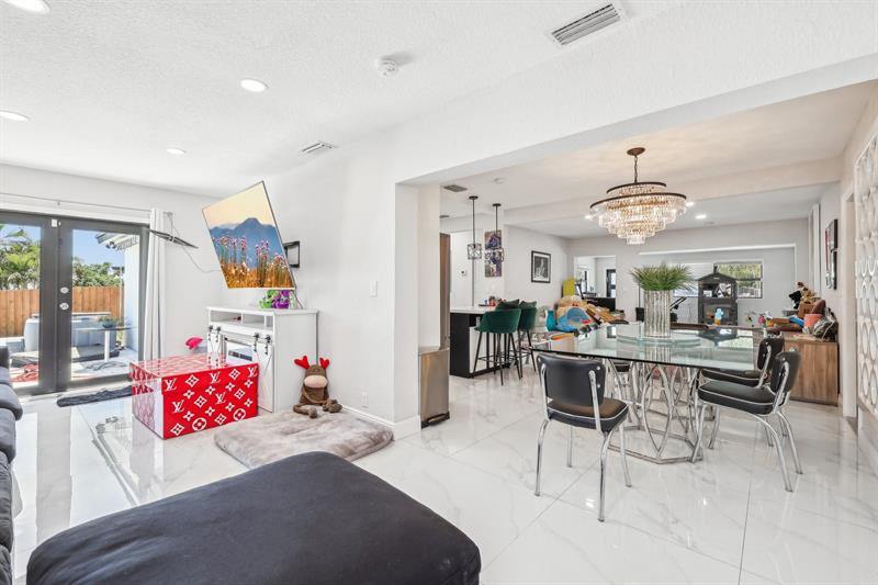 2030 SW 22nd Ave, Fort Lauderdale, FL 33312