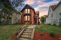 2030 W Pierce STREET, Milwaukee, WI 53204