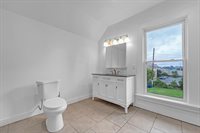 2030 W Pierce STREET, Milwaukee, WI 53204