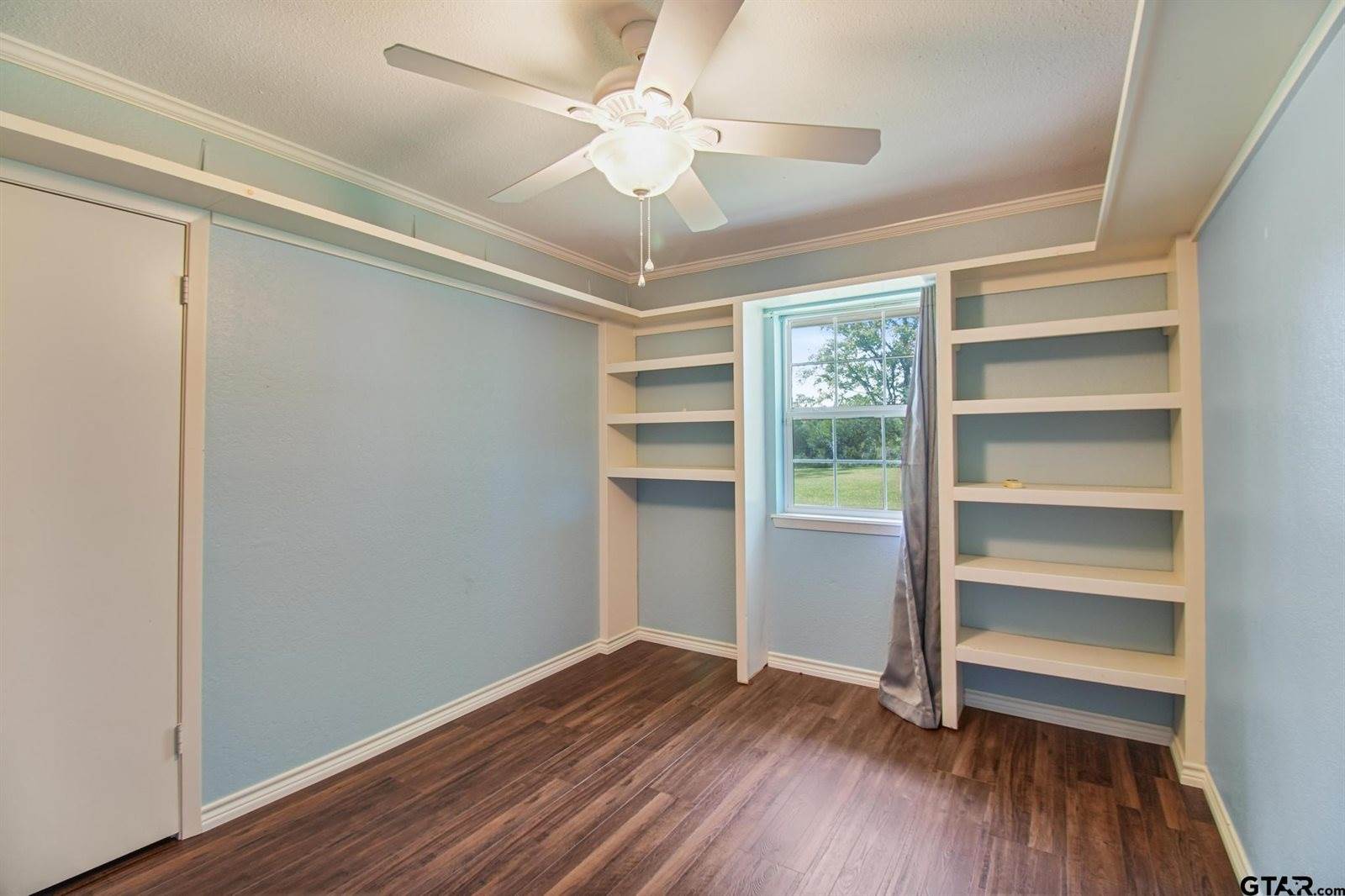 202 Robinwood Dr, Whitehouse, TX 75791