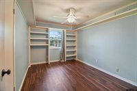 202 Robinwood Dr, Whitehouse, TX 75791