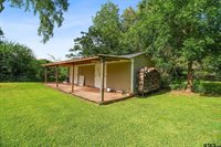 202 Robinwood Dr, Whitehouse, TX 75791