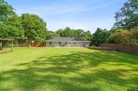 202 Robinwood Dr, Whitehouse, TX 75791
