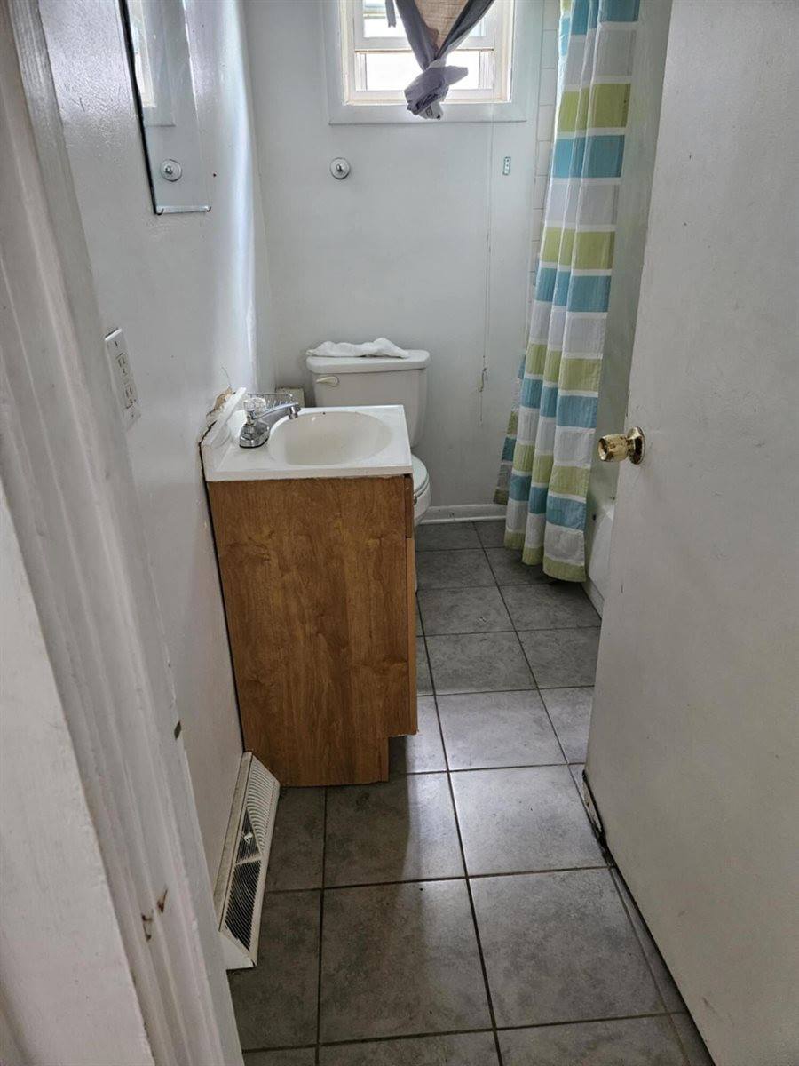 1625 Moorman Ave NW, Roanoke, VA 24017