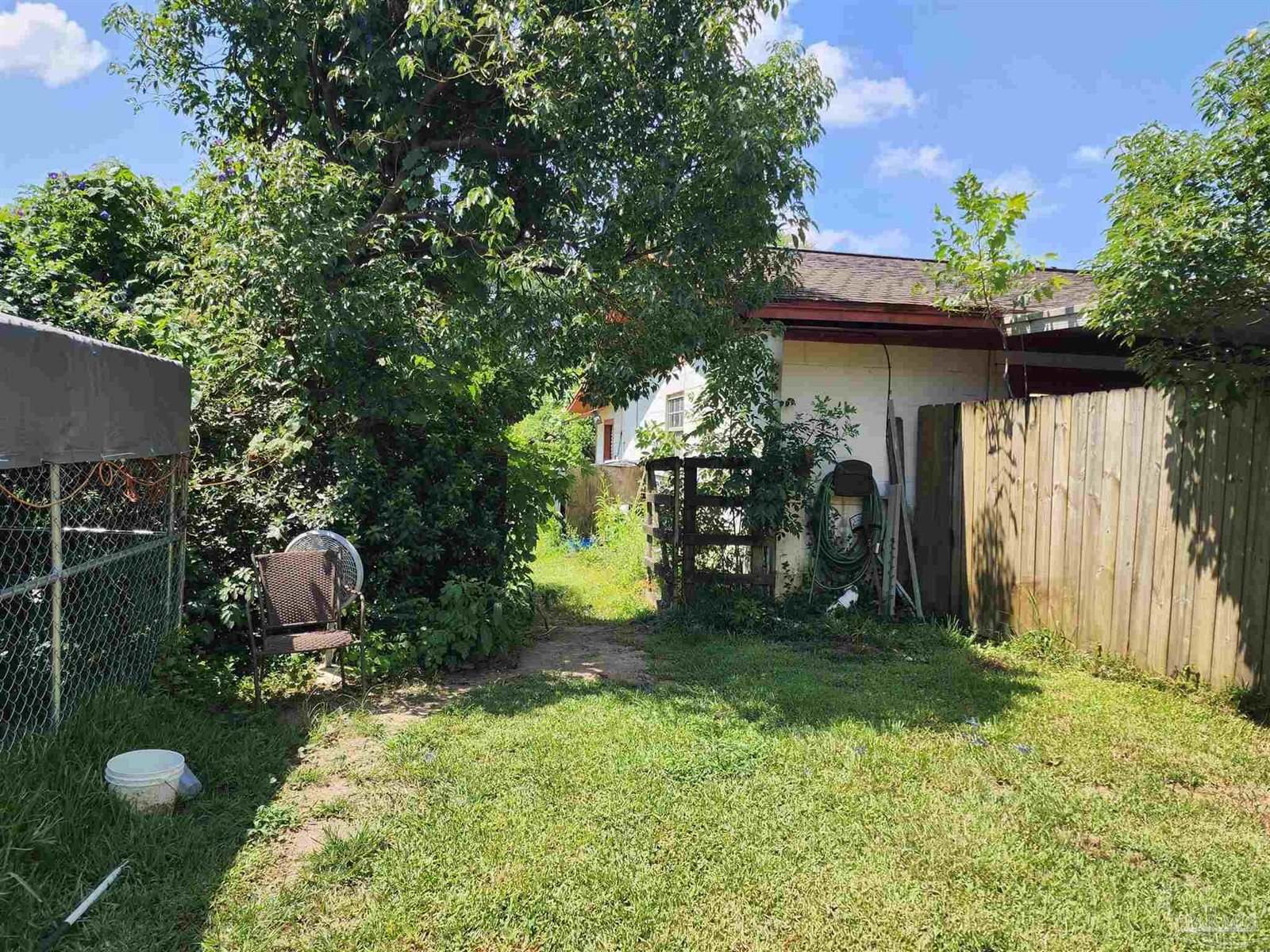 445 West Roberts Rd, Cantonment, FL 32533