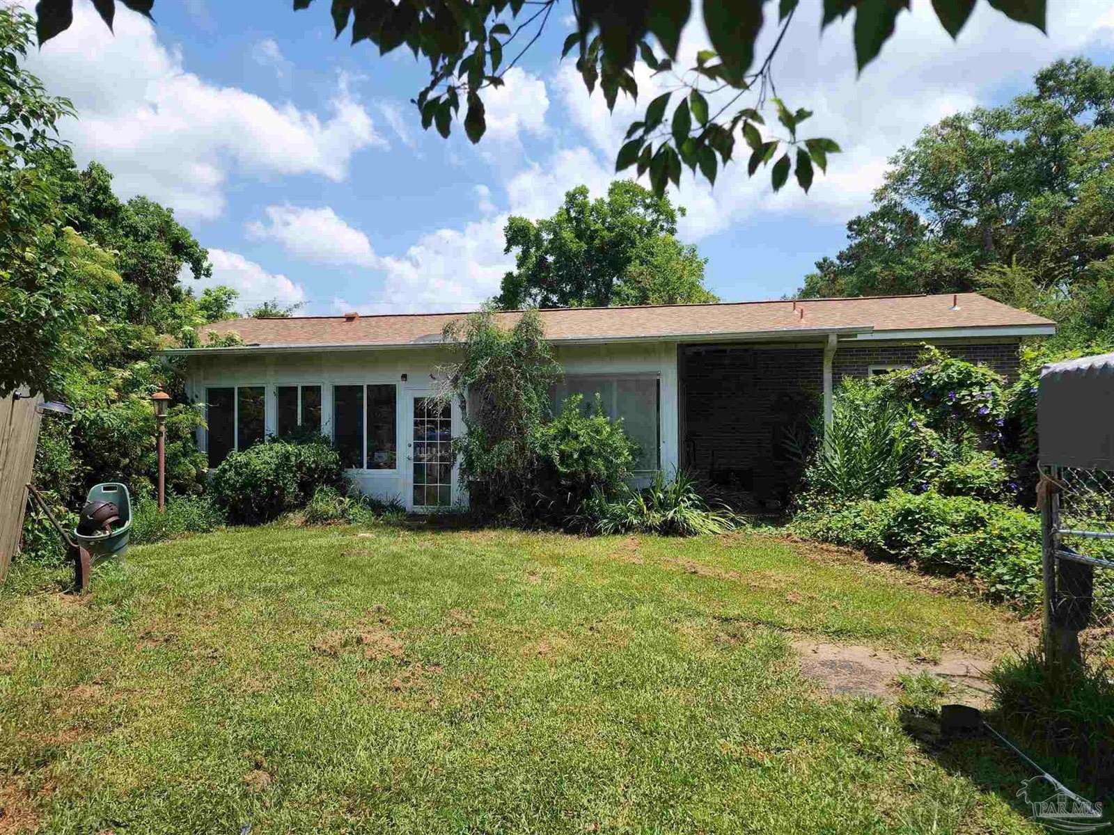 445 West Roberts Rd, Cantonment, FL 32533