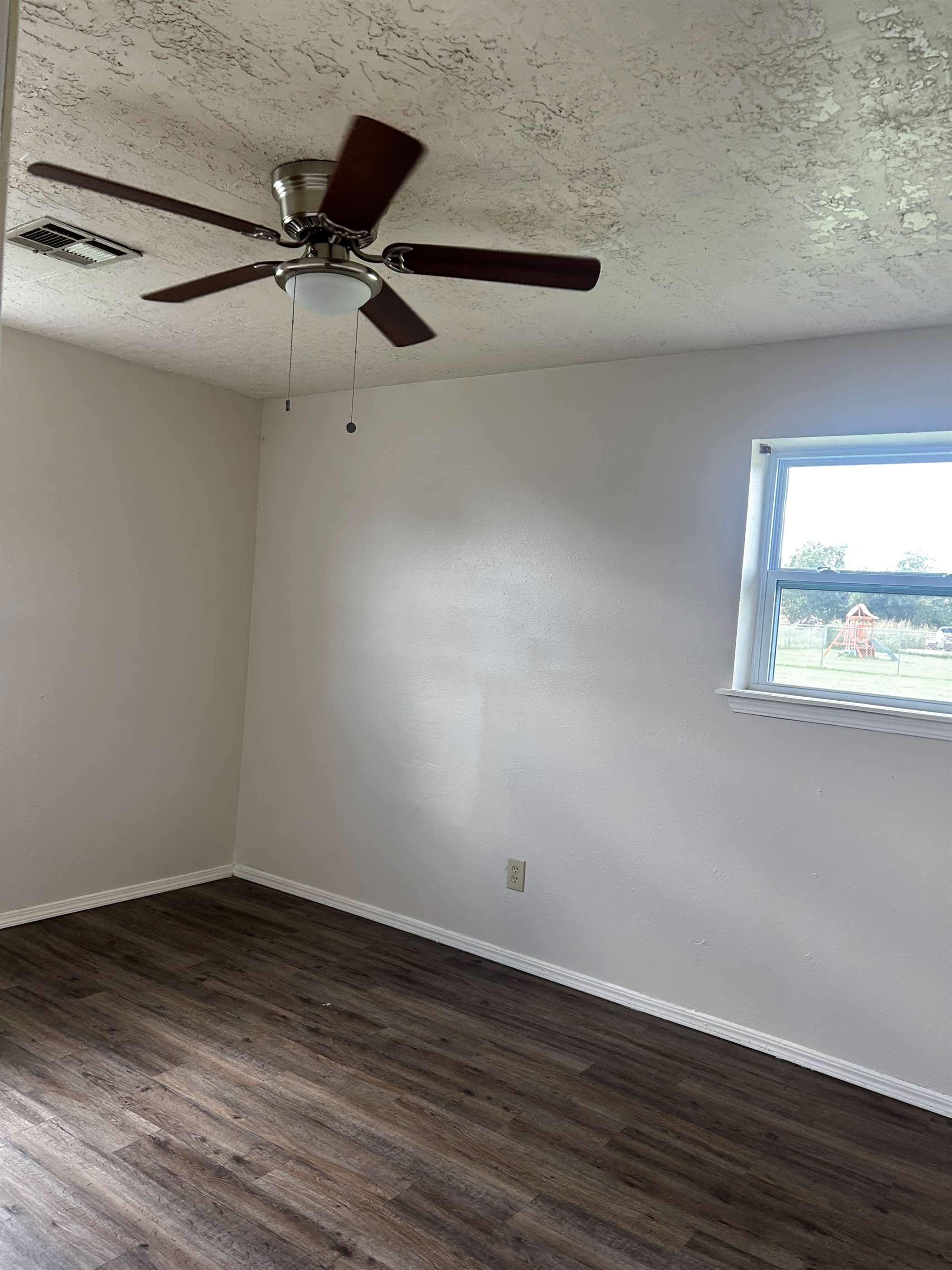 302 Osage, Geronimo, OK 73543