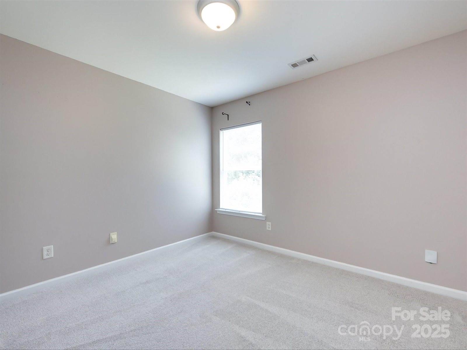 9033 Seamill Road, Charlotte, NC 28278