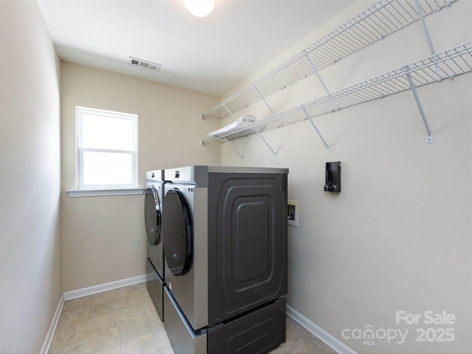 9033 Seamill Road, Charlotte, NC 28278